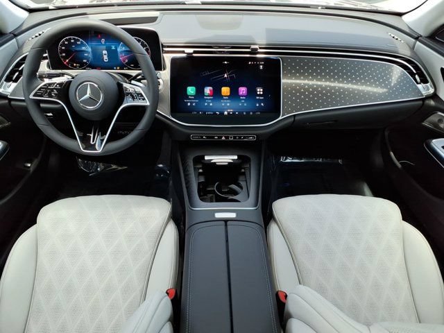 New 2026 Mercedes-Benz E 350 4MATIC Sedan image 4