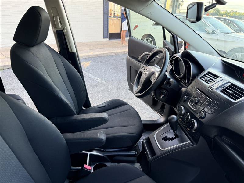 Used 2013 MAZDA MAZDA5 Sport FWD image 12