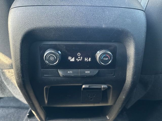 Used 2024 Chevrolet Traverse Z71 image 20