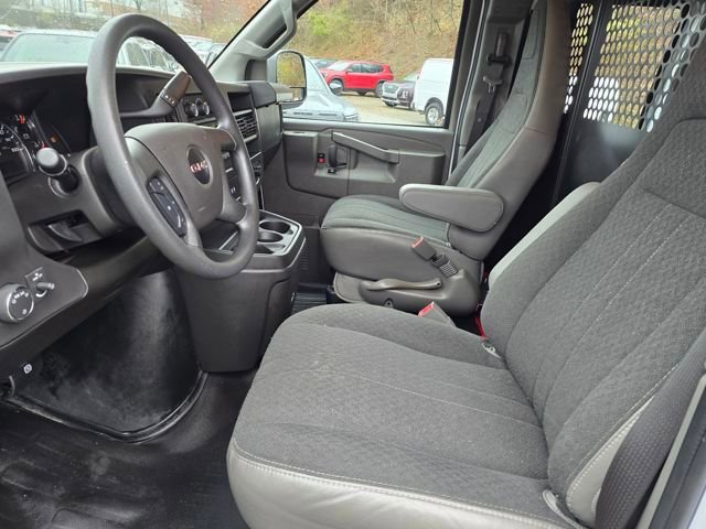 Used 2024 GMC Savana 2500 w/ Driver Convenience Package image 12