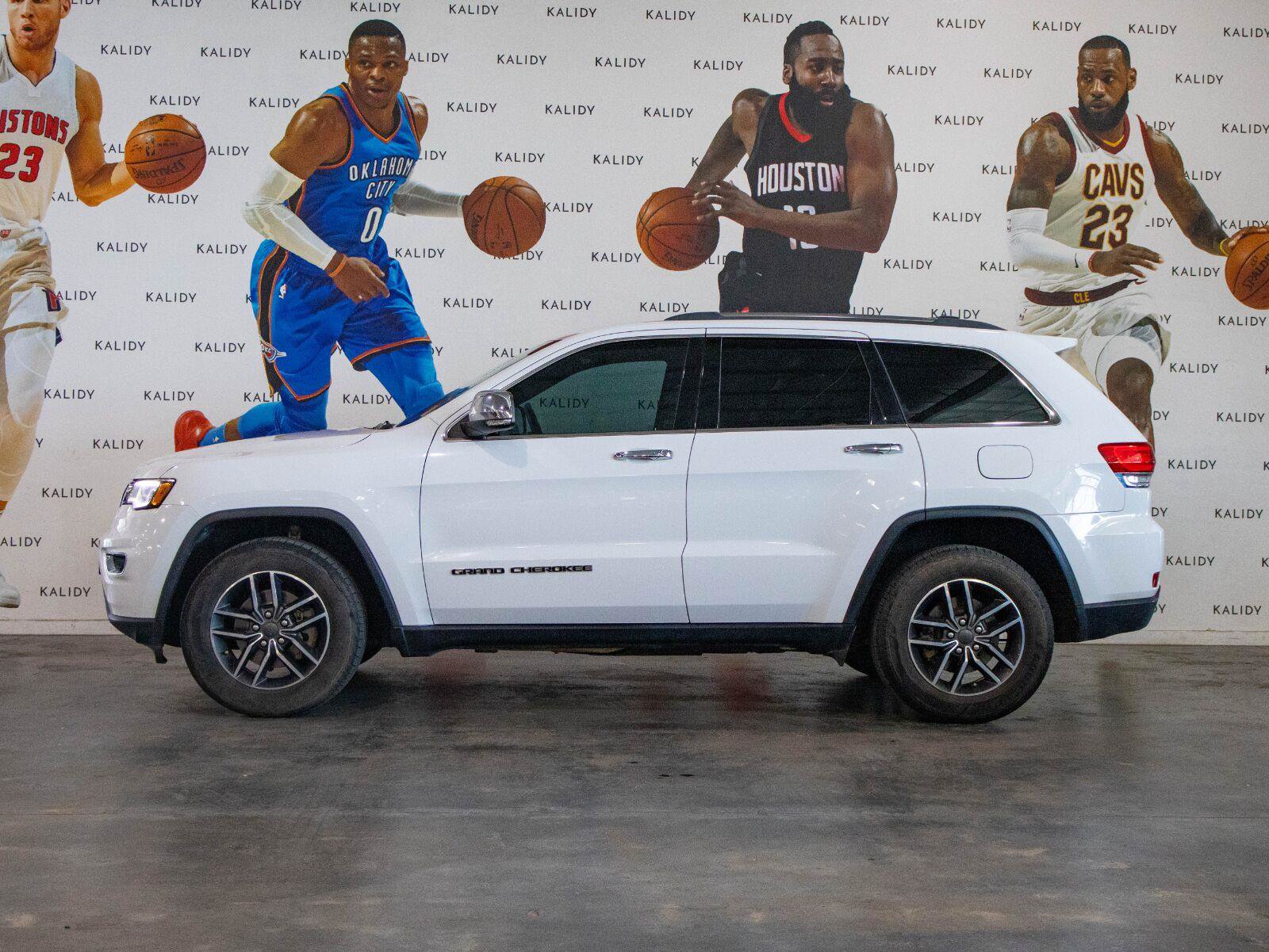 Used 2019 Jeep Grand Cherokee Limited w/ Luxury Group II RWD image 18