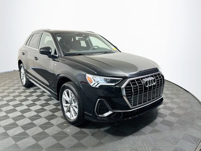 Used 2025 Audi Q3 2.0T Premium w/ Convenience Package AWD/4WD image 1