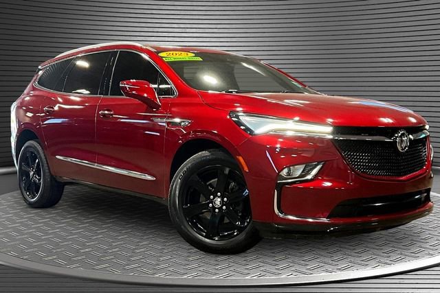 Used 2023 Buick Enclave Essence w/ Sport Touring Edition AWD/4WD image 3
