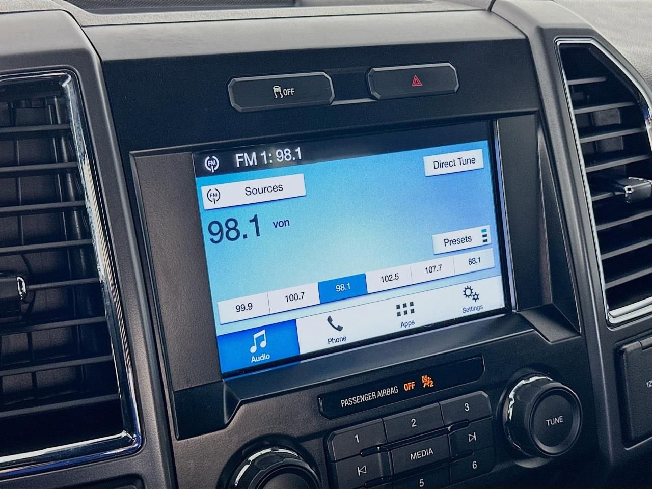 Used 2016 Ford F150 XLT w/ Equipment Group 302A Luxury image 14