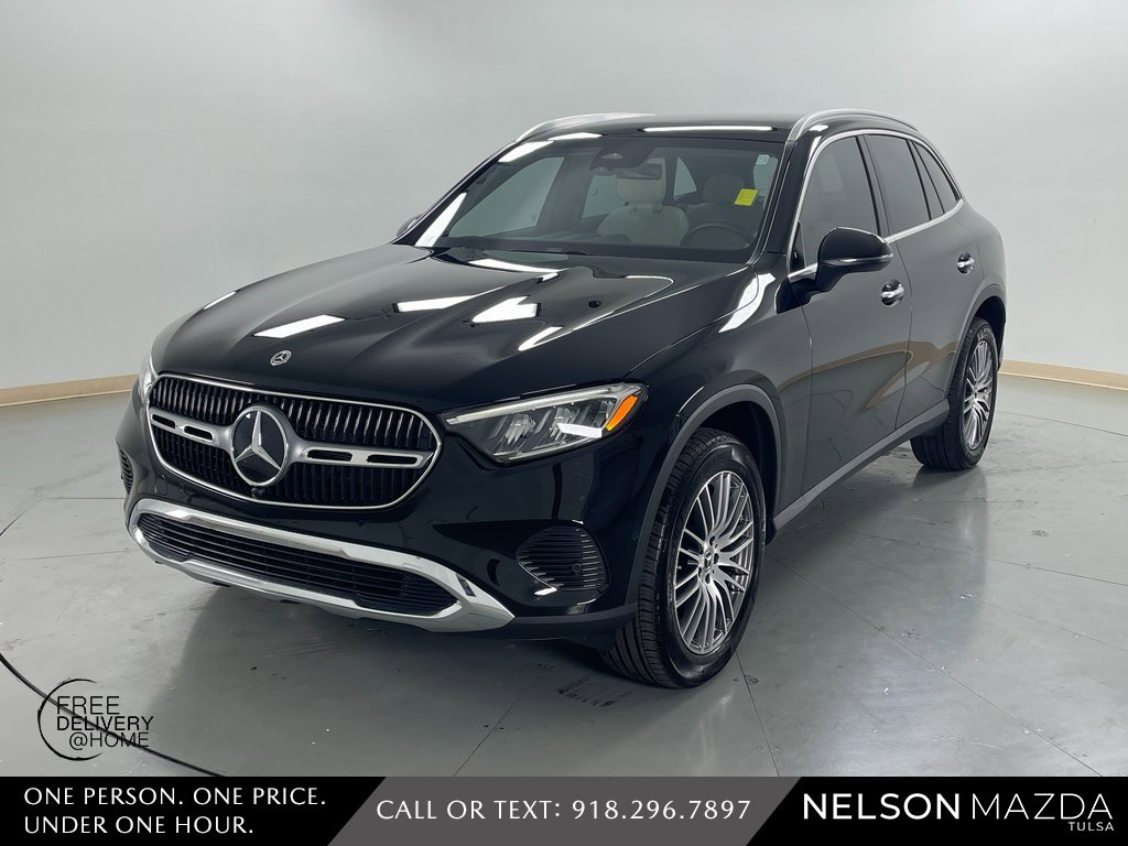 Used 2024 Mercedes-Benz GLC 300 4MATIC image 1