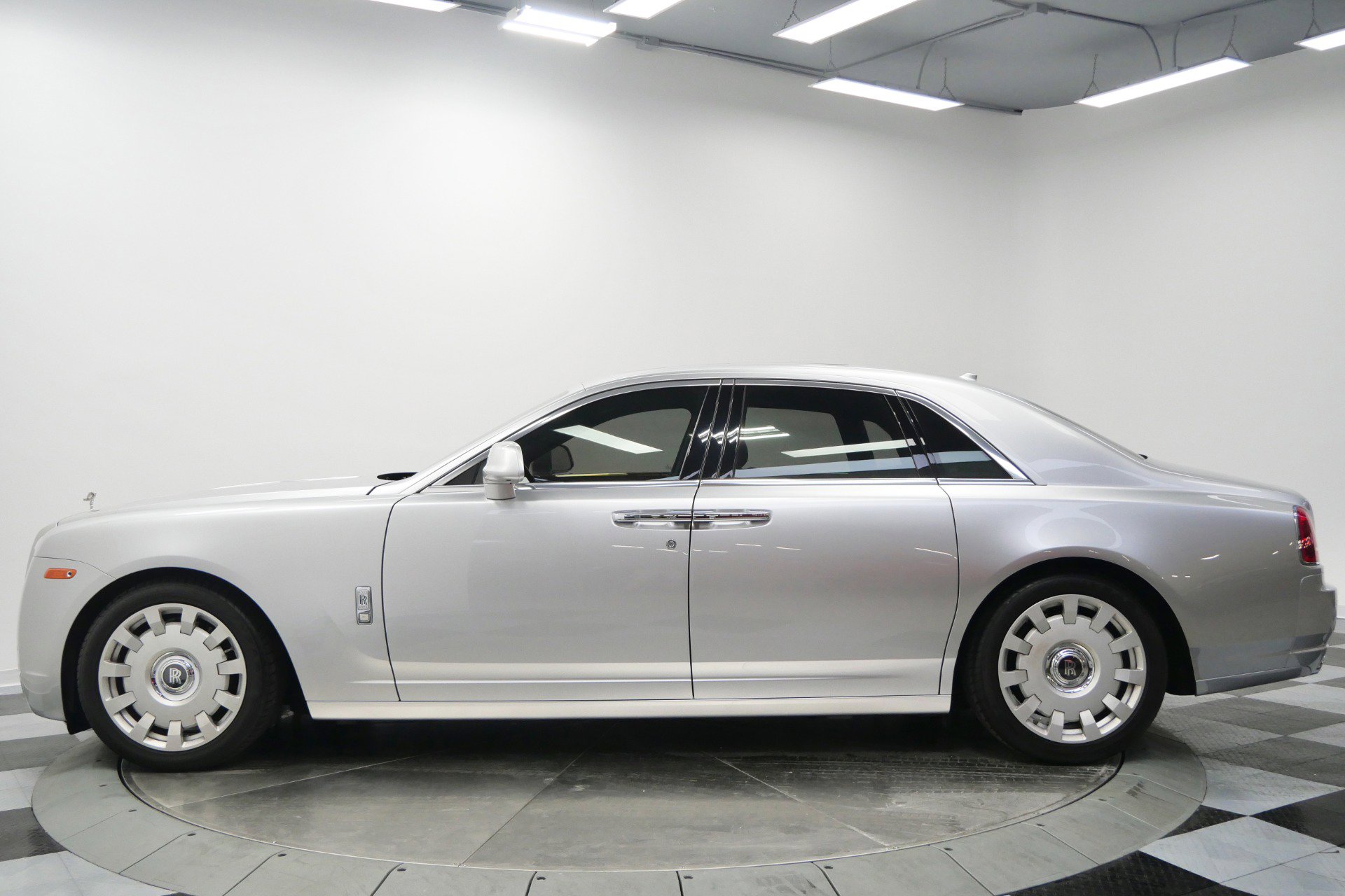 Used 2013 Rolls-Royce Ghost RWD image 6