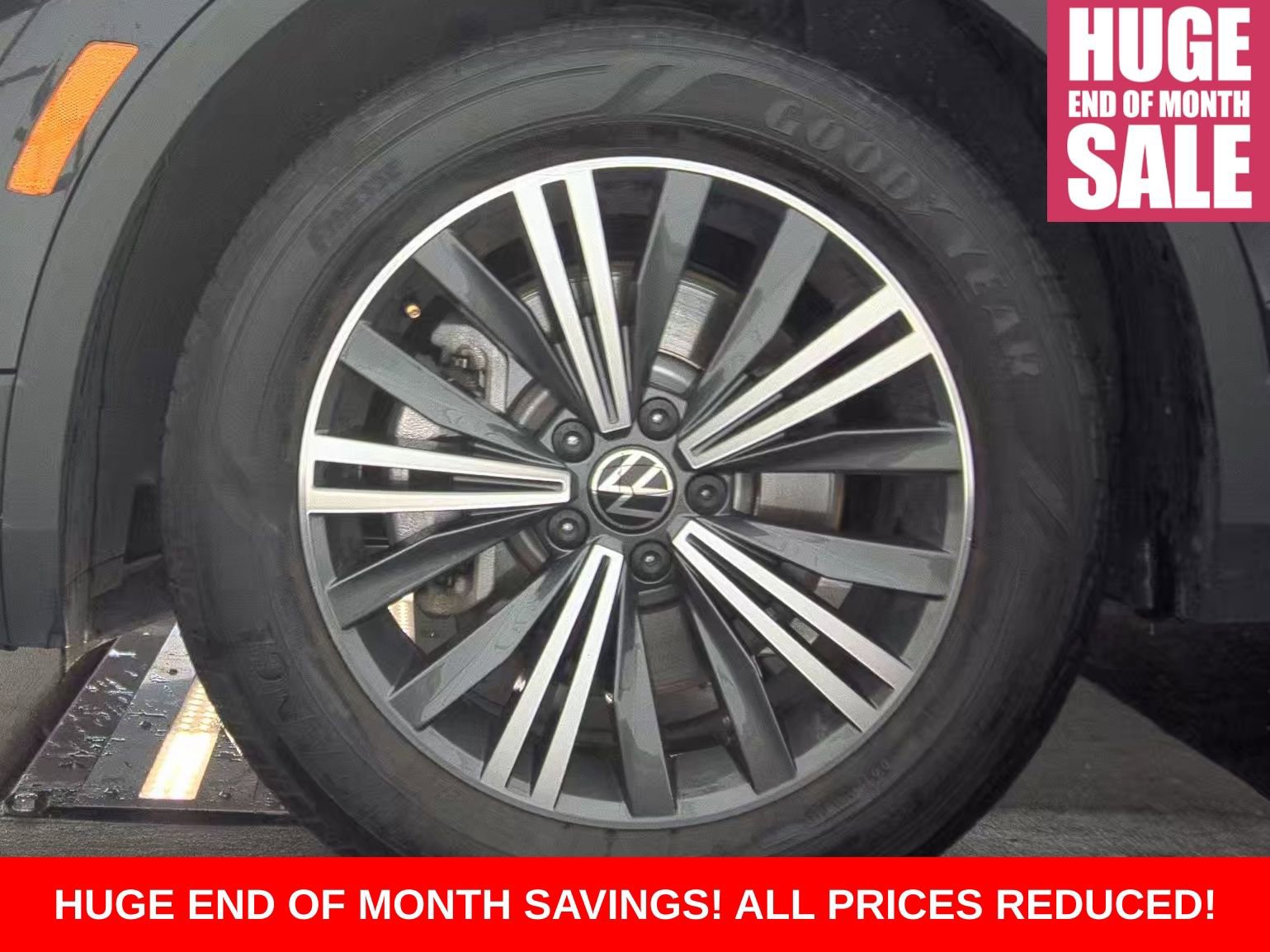 Used 2024 Volkswagen Tiguan Wolfsburg Edition image 14