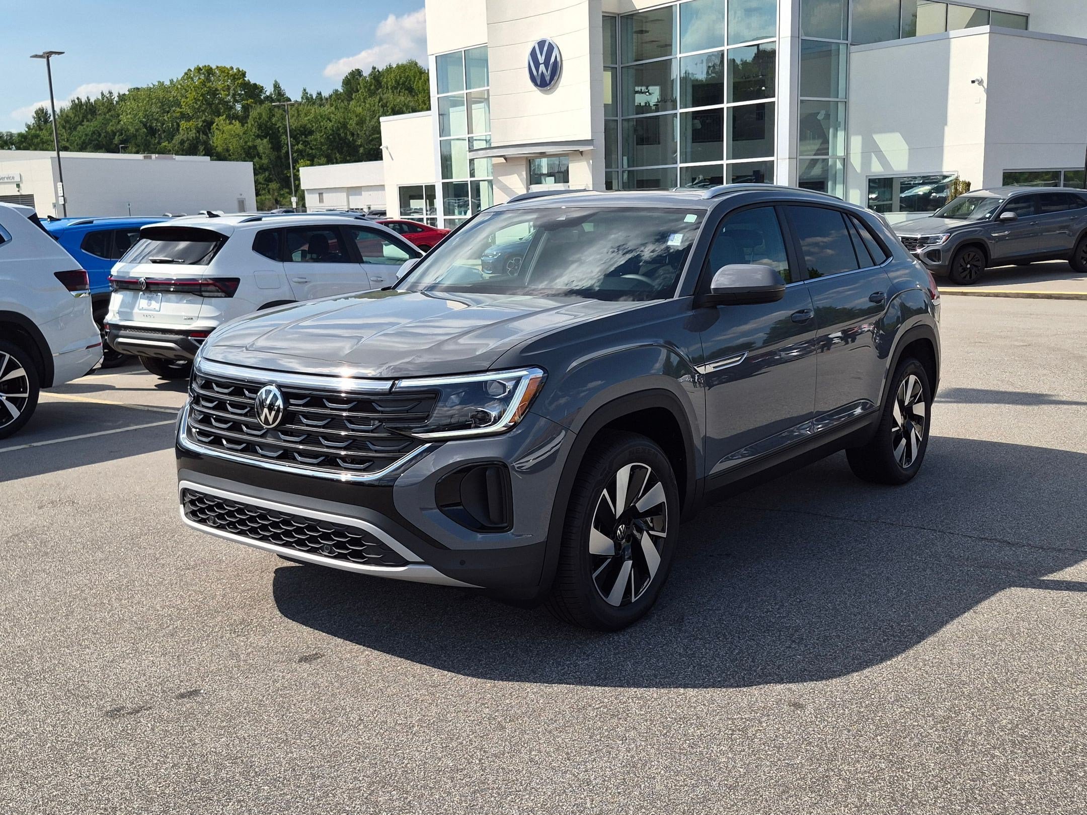 New 2026 Volkswagen Atlas Cross Sport SE FWD image 7