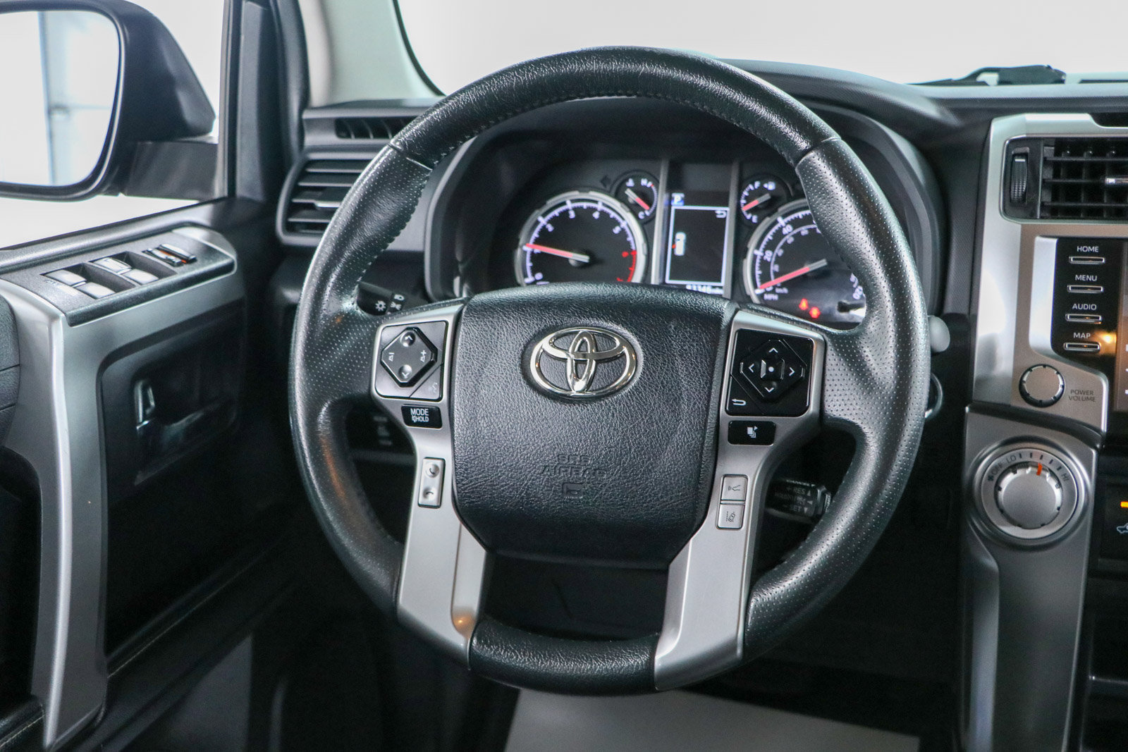 Used 2022 Toyota 4Runner TRD Sport w/ Technology Package RWD image 12