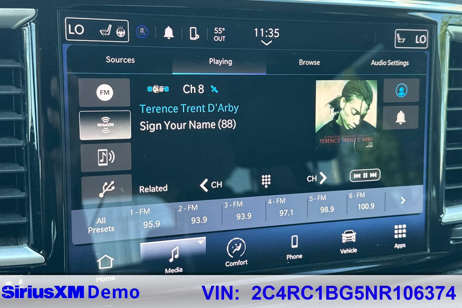 Used 2022 Chrysler Pacifica Touring-L image 29