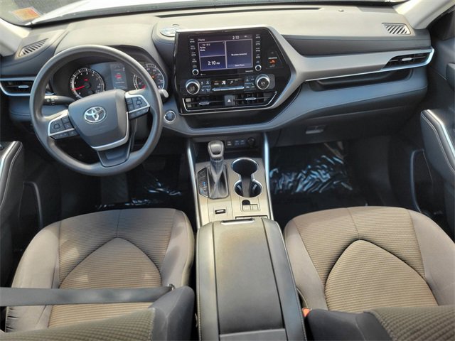 Used 2022 Toyota Highlander L image 11