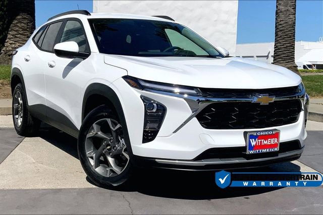 New 2025 Chevrolet Trax LT w/ Driver Confidence Package FWD image 2