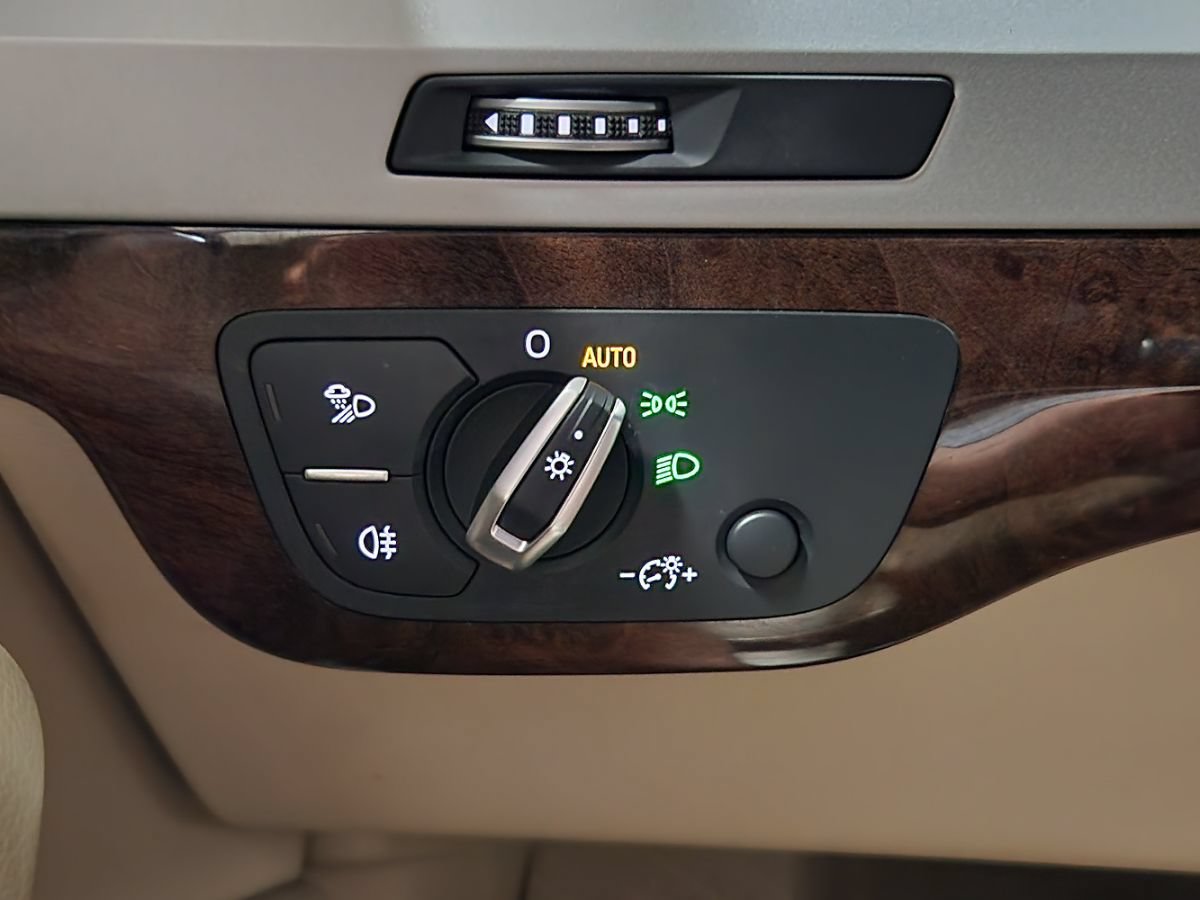 Used 2019 Audi Q7 2.0T Premium Plus AWD/4WD image 40