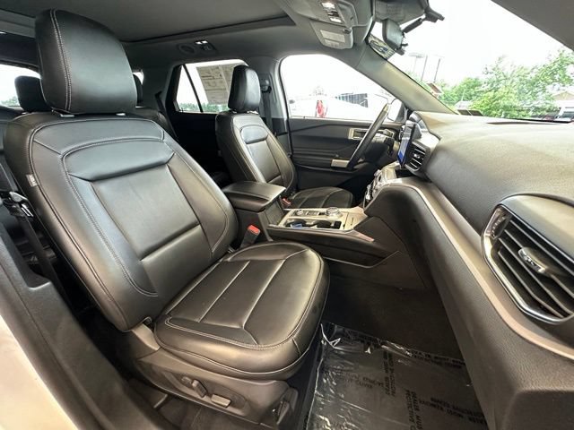 Certified 2023 Ford Explorer XLT w/ Equipment Group 202A AWD/4WD image 25