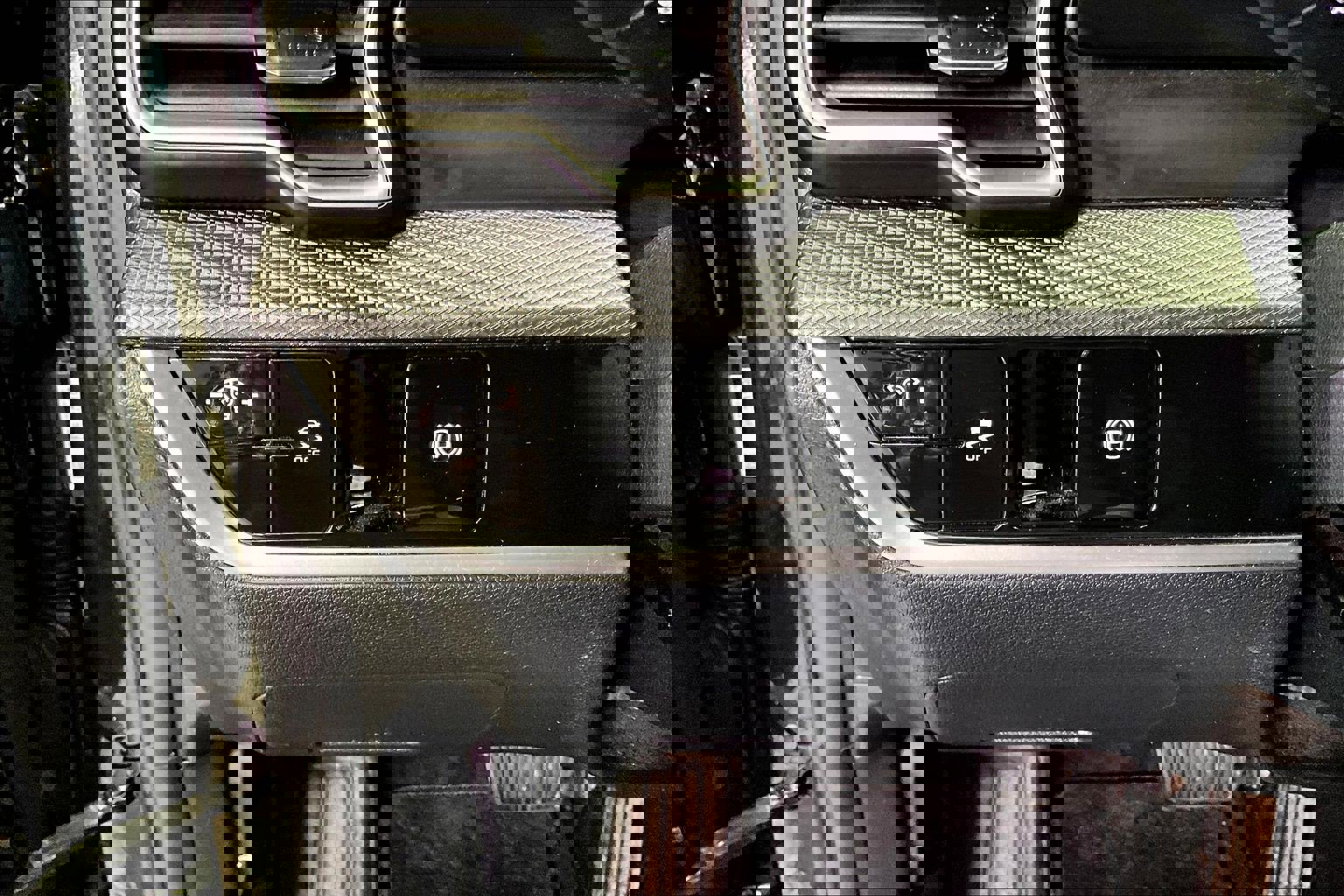 Used 2024 Kia Sportage LX image 16