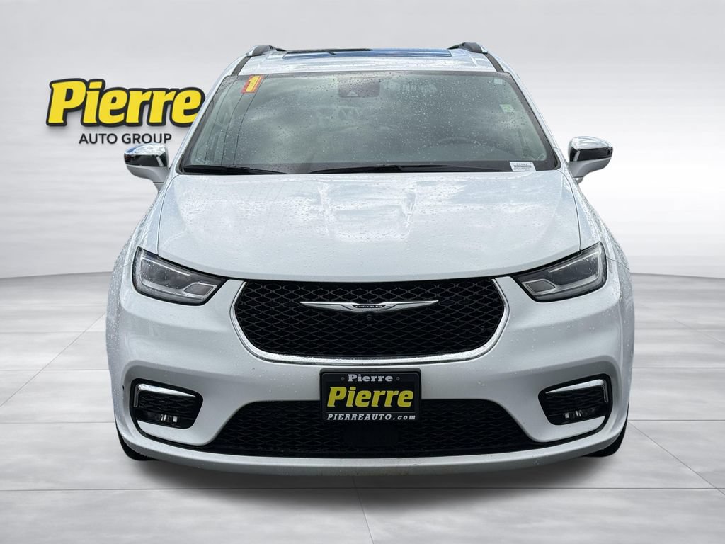 Used 2021 Chrysler Pacifica Limited w/ Premium & Safety Sphere Group AWD/4WD image 5