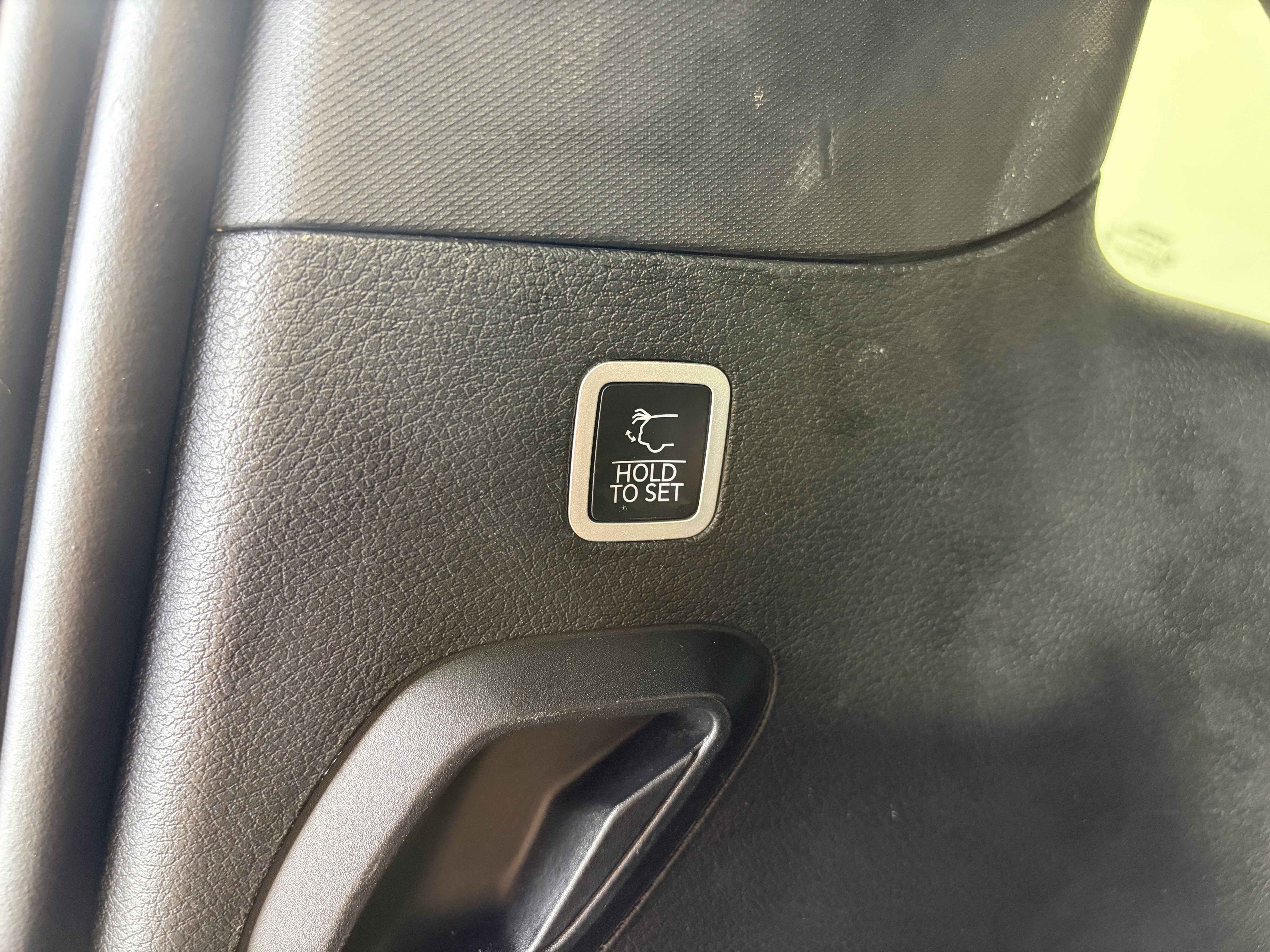 Used 2024 Jeep Wagoneer Series II image 15