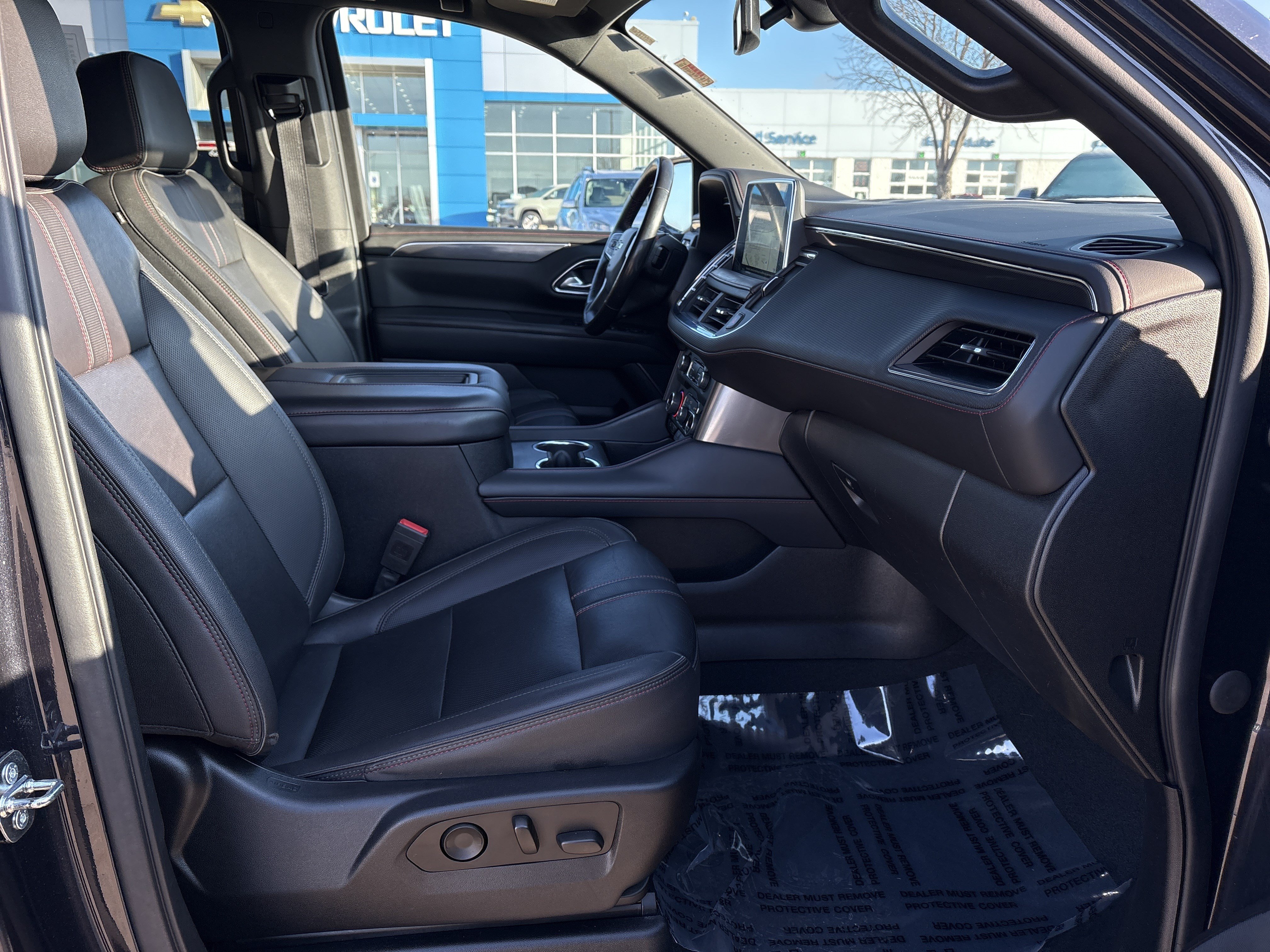 Used 2022 Chevrolet Suburban RST w/ Luxury Package AWD/4WD image 24