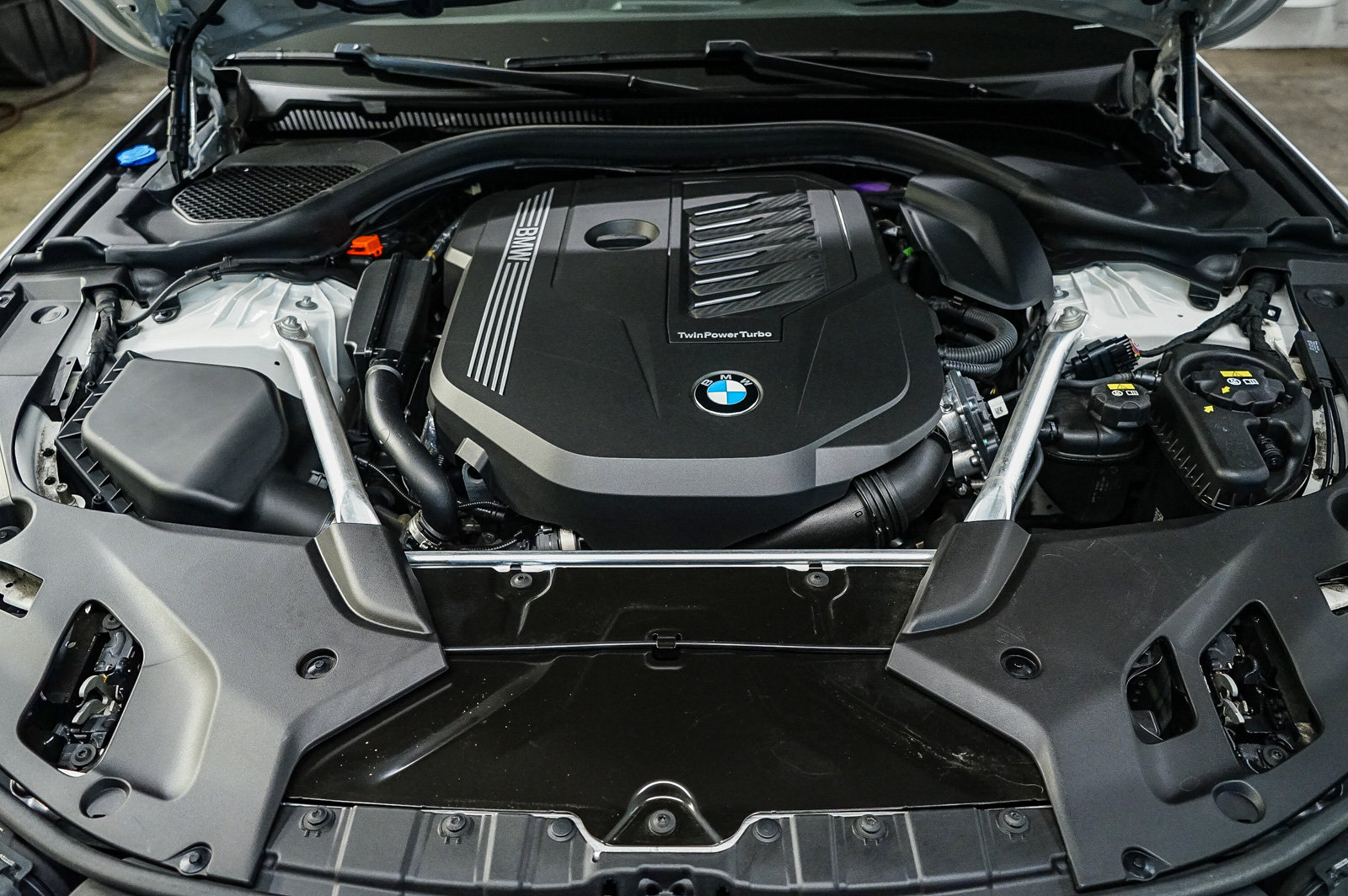 Certified 2023 BMW 540i w/ Premium Package RWD image 28