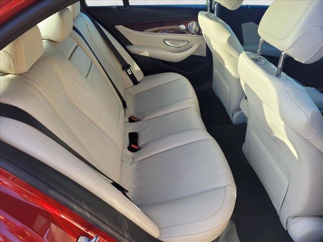 Used 2017 Mercedes-Benz E 300 image 21
