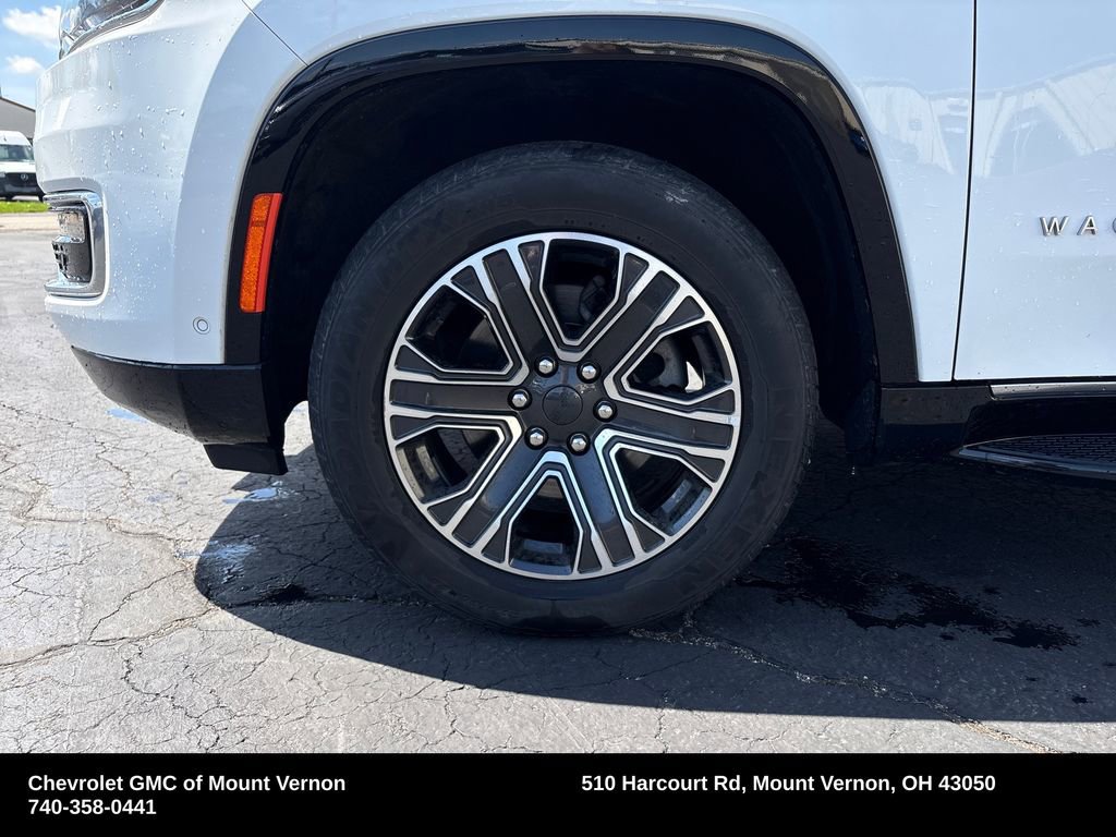 Used 2024 Jeep Wagoneer L Series II w/ Flexible Seating Group image 20