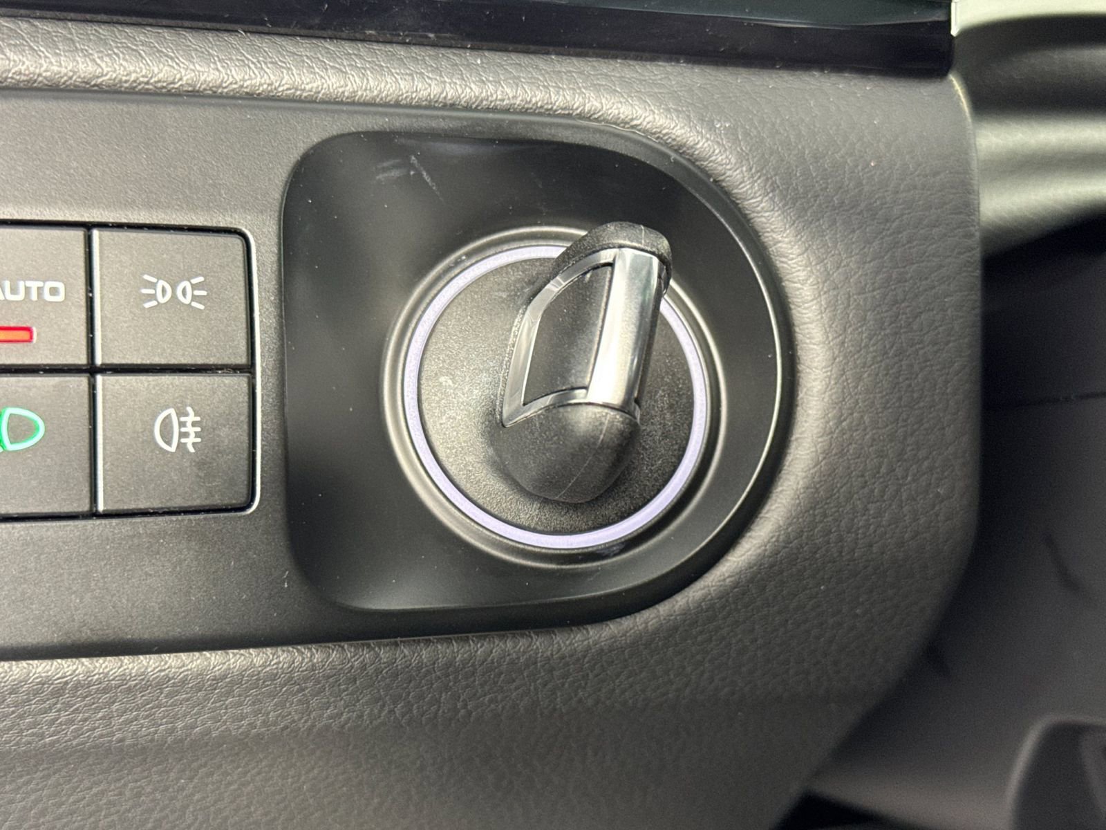 Certified 2023 Porsche Cayenne image 27