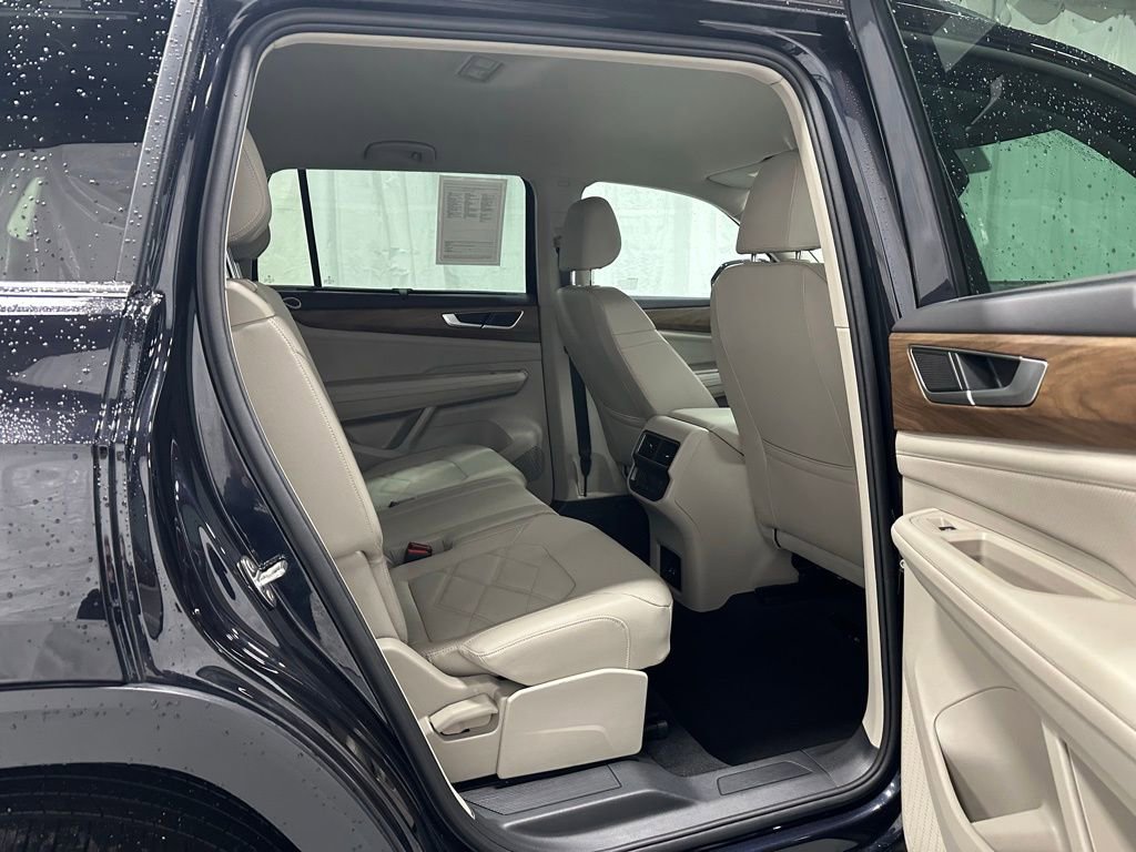 Used 2025 Volkswagen Atlas SE AWD/4WD image 52