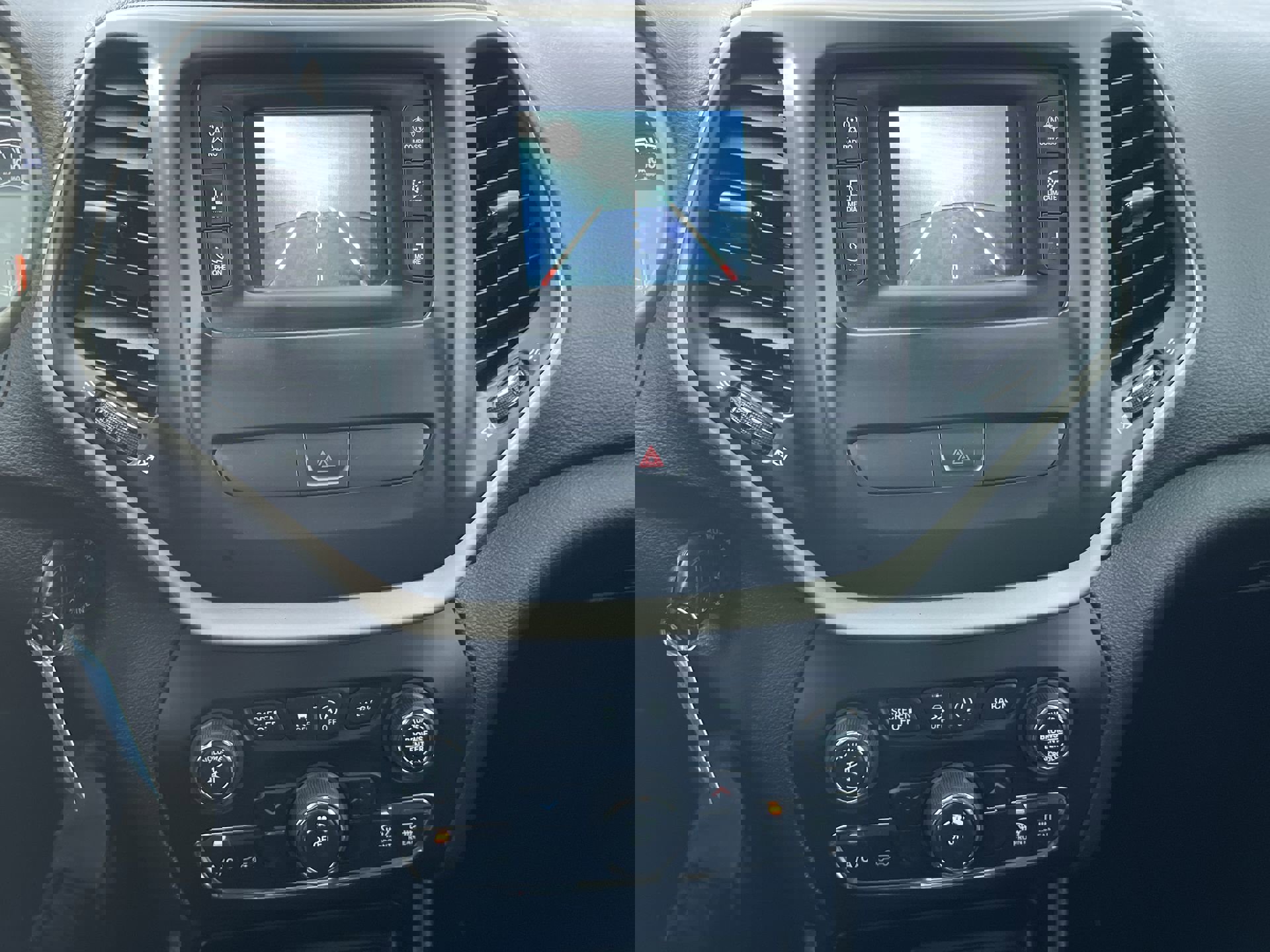 Used 2016 Jeep Cherokee Sport w/ Cold Weather Group image 18