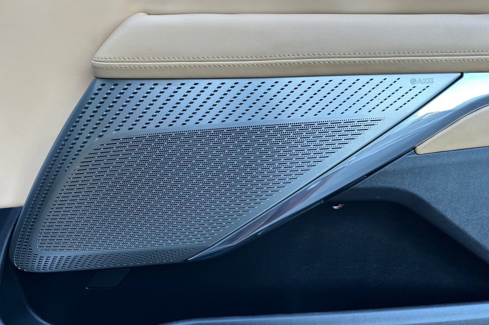 Used 2025 Cadillac Escalade IQ Sport 2 image 22