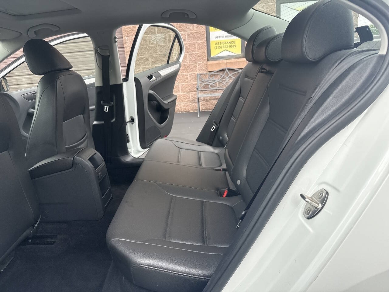 Used 2017 Volkswagen Jetta SE FWD image 21