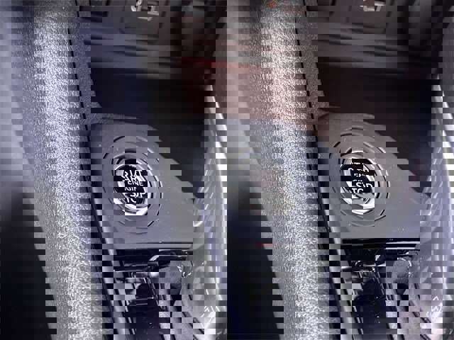 Used 2025 Nissan Sentra S image 17