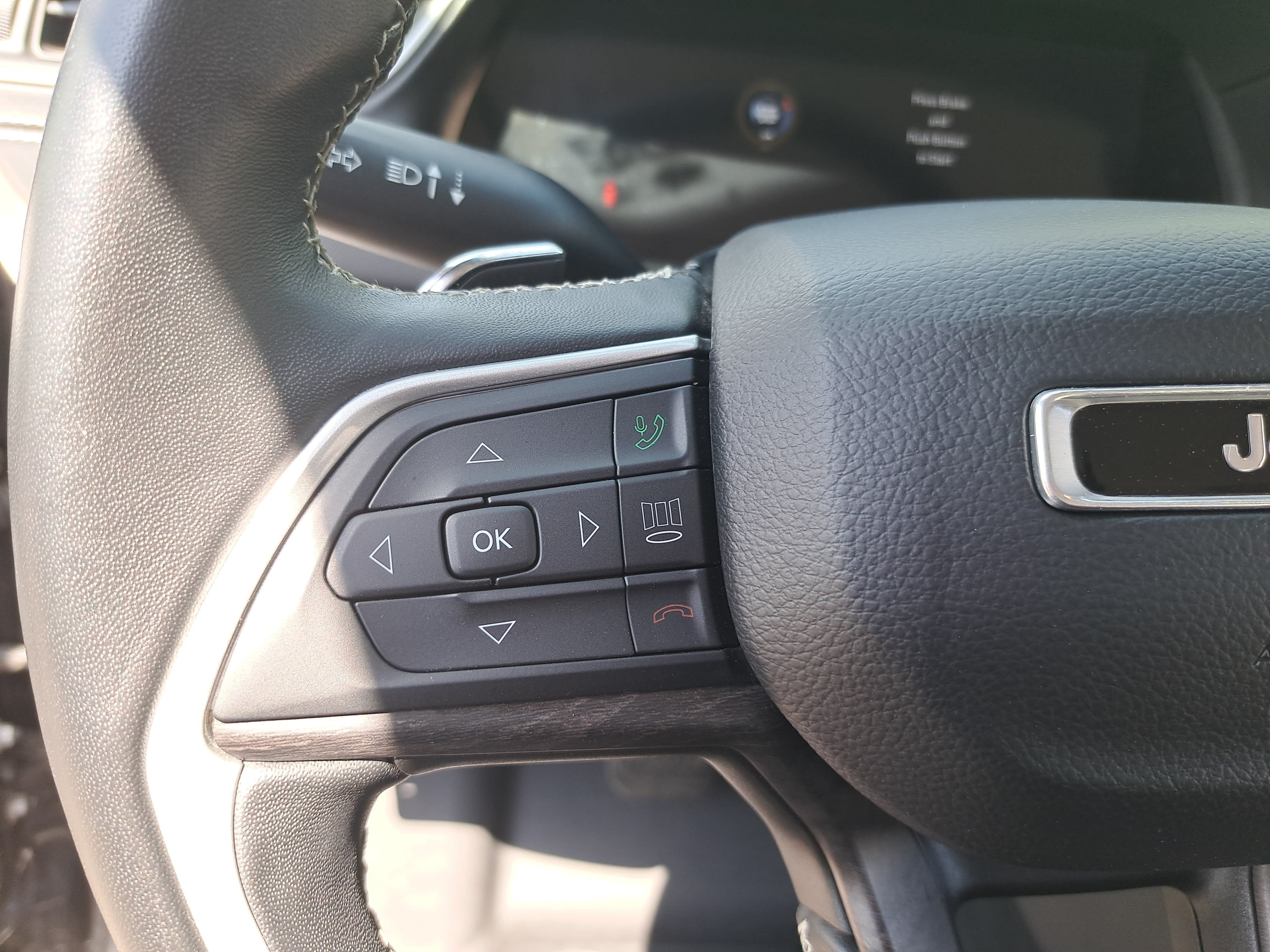Used 2022 Jeep Grand Cherokee L Limited w/ Luxury Tech Group II AWD/4WD image 19