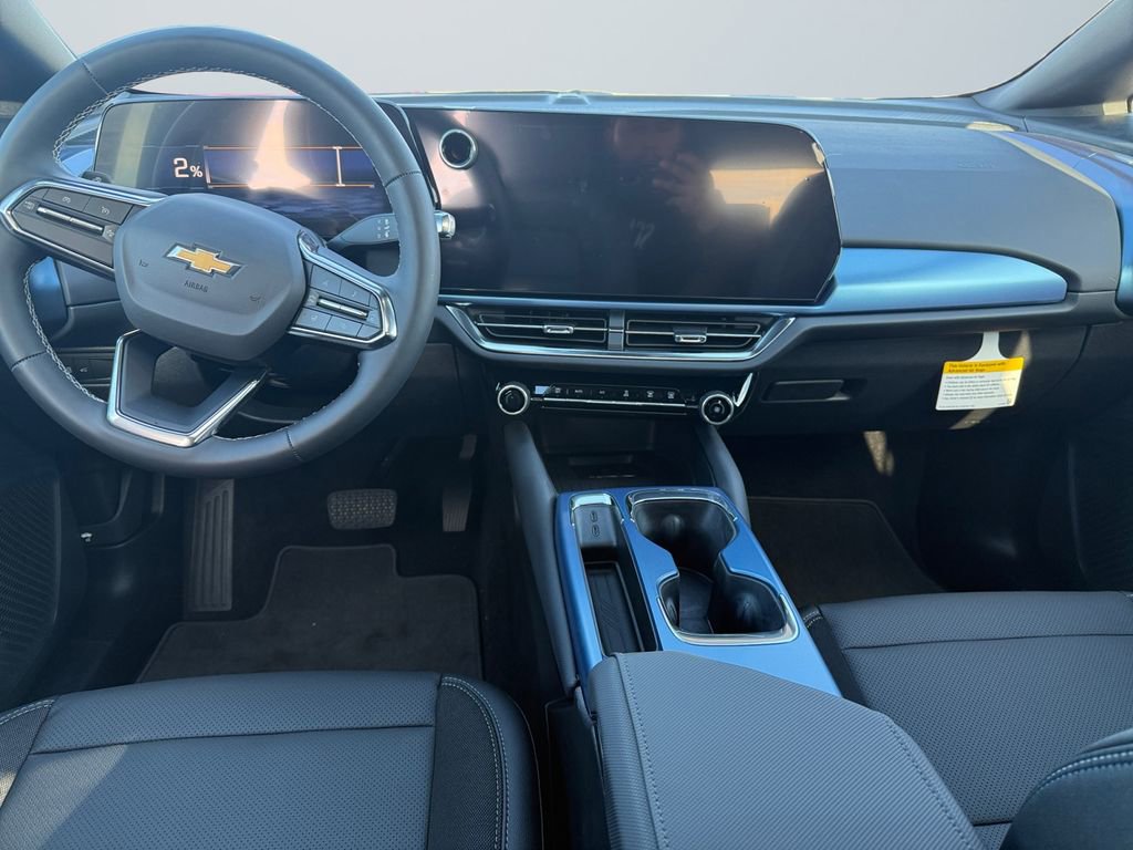 New 2026 Chevrolet Equinox EV LT image 10