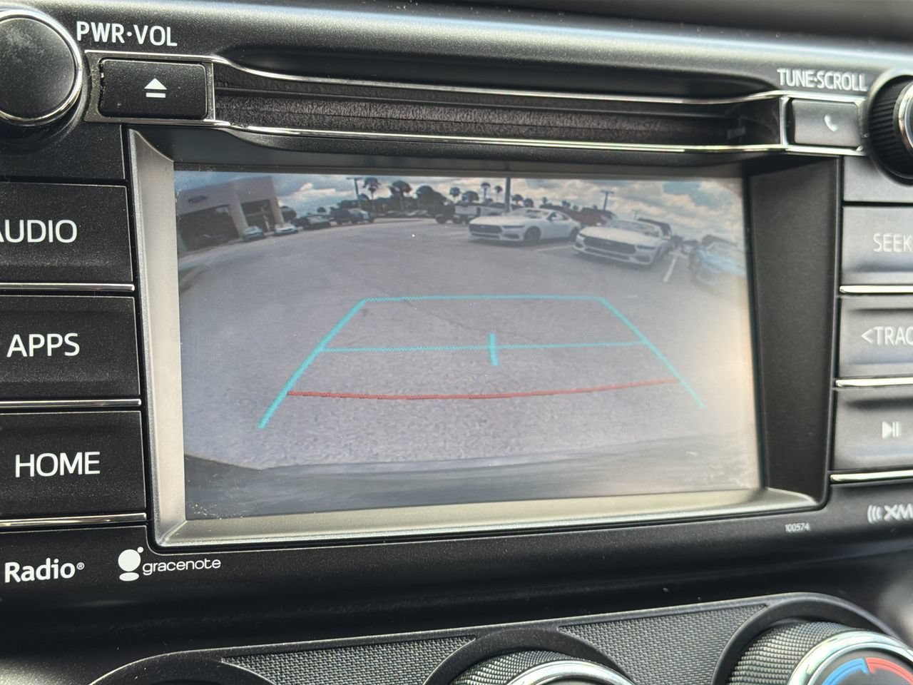 Used 2017 Toyota RAV4 LE FWD image 20