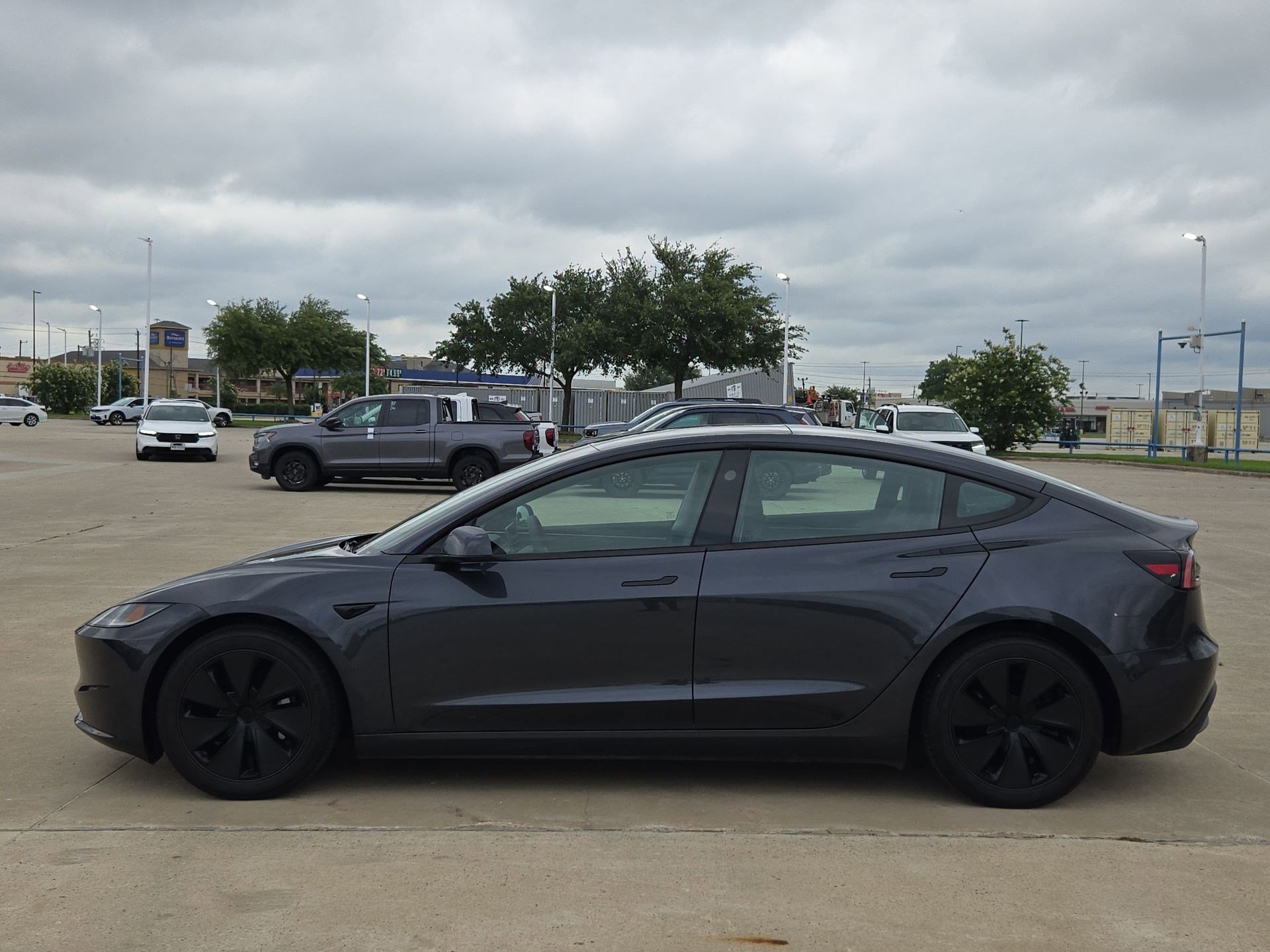 Used 2024 Tesla Model 3 Standard Range RWD image 7