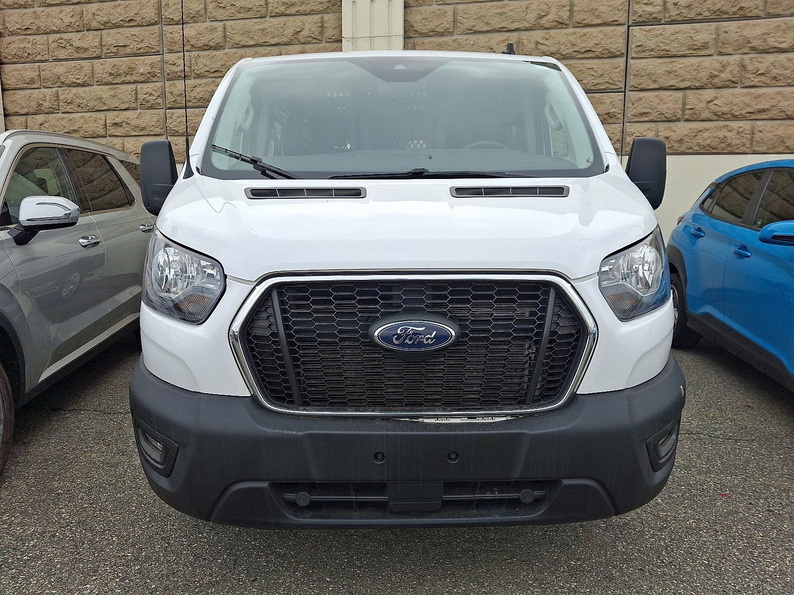 Certified 2024 Ford Transit 250 Low Roof w/ Exterior Upgrade Package RWD image 2
