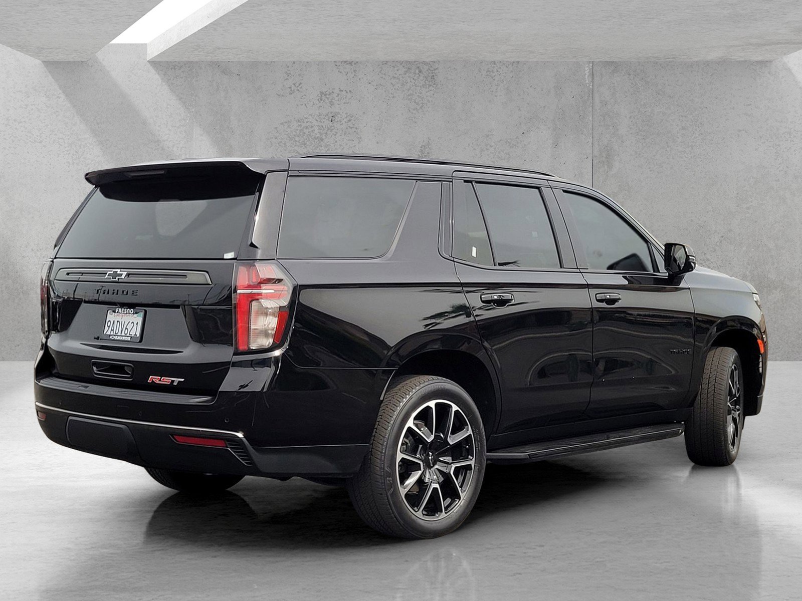 Used 2022 Chevrolet Tahoe RST w/ Luxury Package image 4