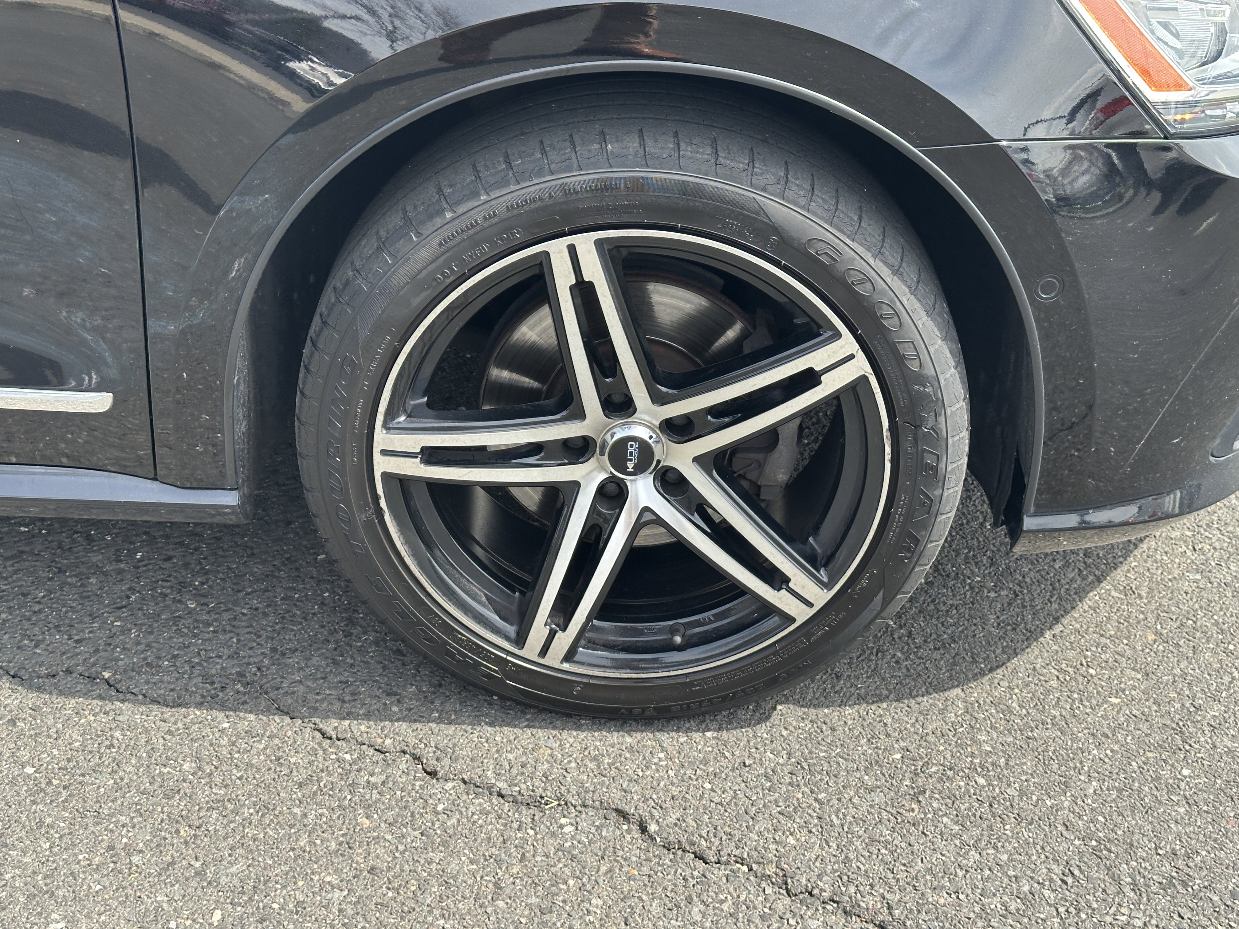 Used 2016 Volkswagen Passat 1.8T SEL Premium image 19