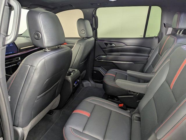 Used 2024 Chevrolet Traverse RS AWD/4WD image 18