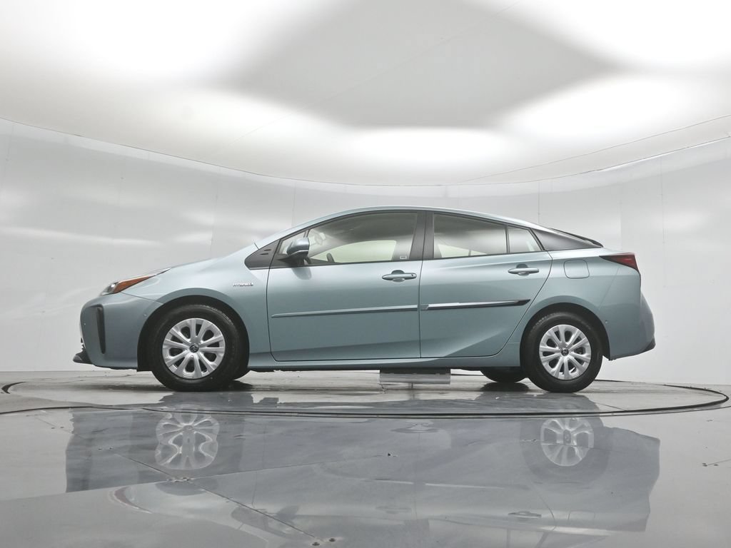 Used 2021 Toyota Prius LE FWD image 8