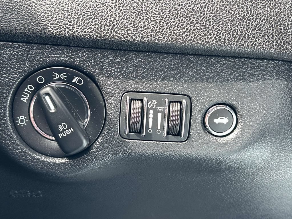 Used 2016 Chrysler 300 S AWD/4WD image 21