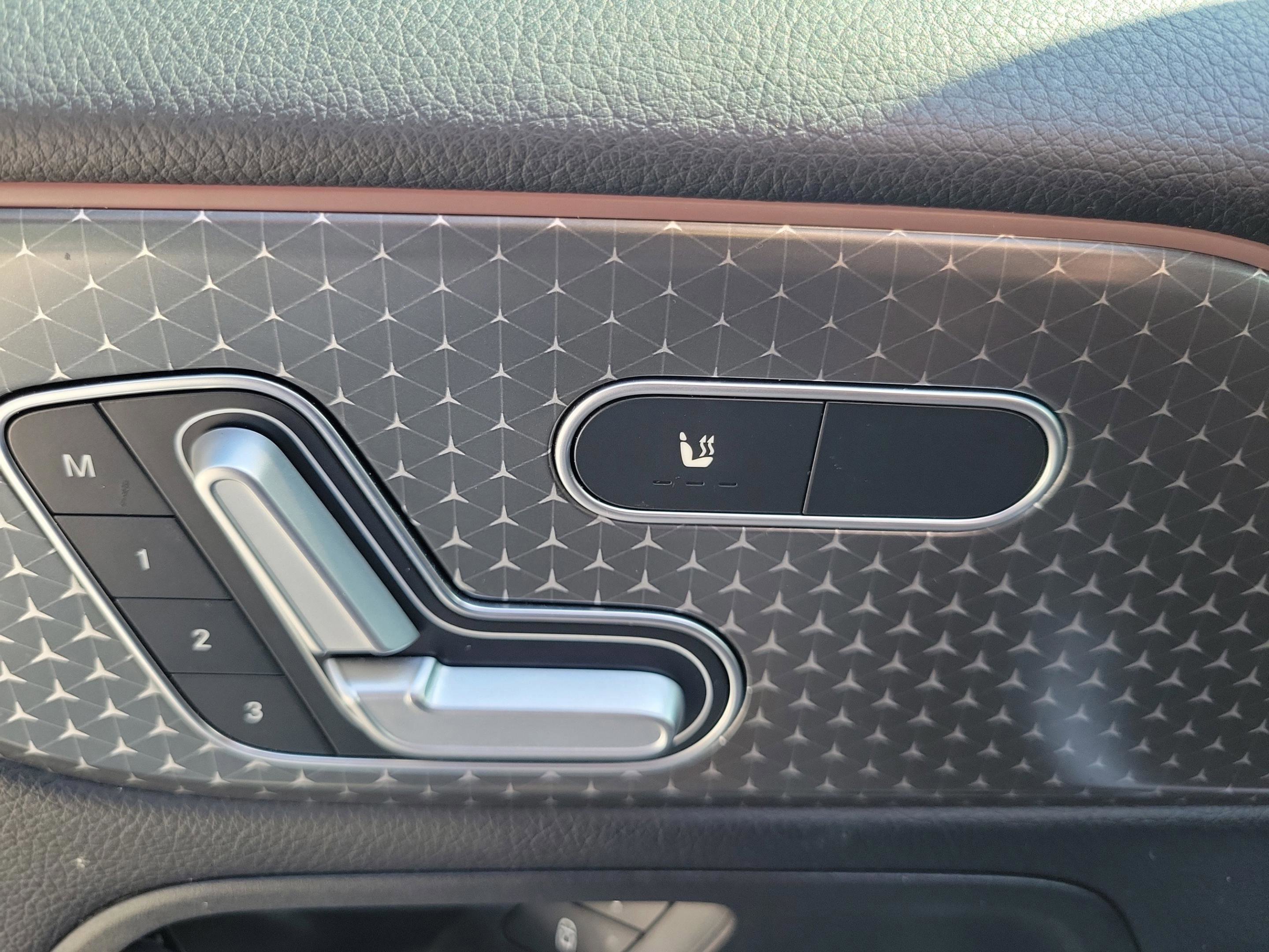 Used 2024 Mercedes-Benz GLB 250 image 14