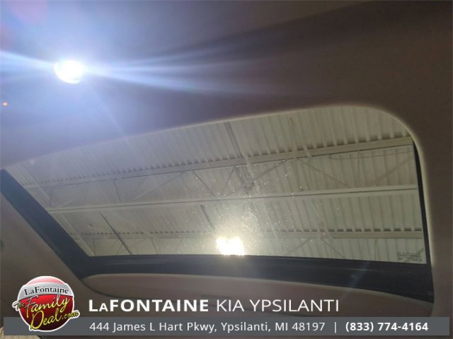 Certified 2025 Kia Seltos EX w/ EX Sunroof Package image 13