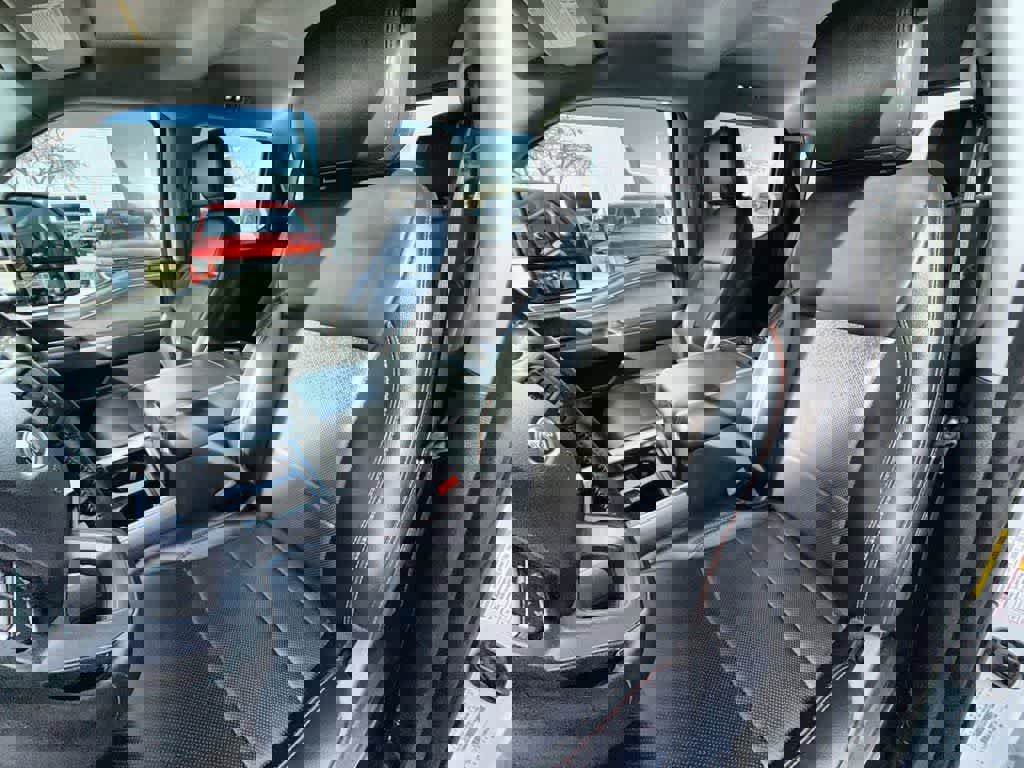 Used 2024 Ford F250 Lariat image 11