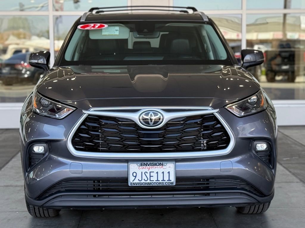 Used 2023 Toyota Highlander XLE image 4