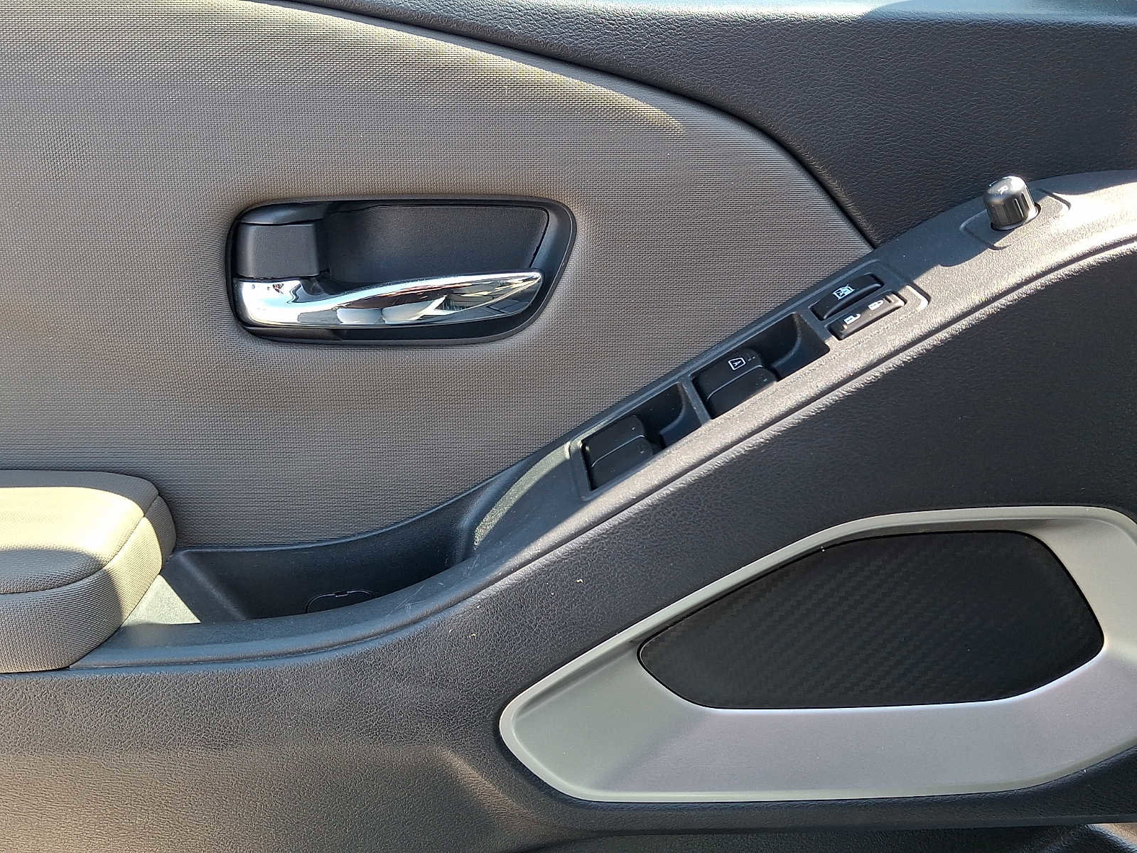 Used 2022 Nissan Frontier SV image 13