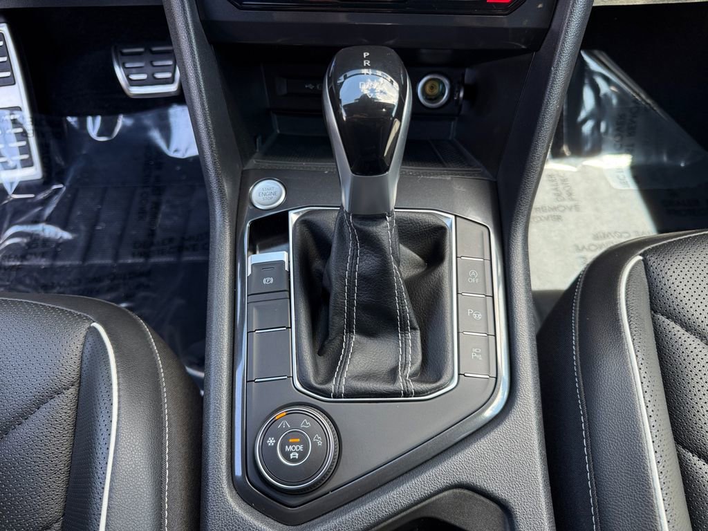 Used 2023 Volkswagen Tiguan SEL R-Line AWD/4WD image 19