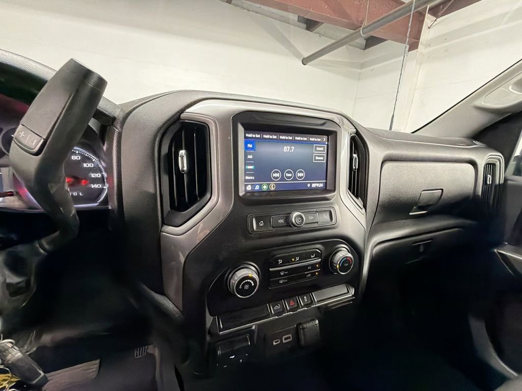 Used 2021 Chevrolet Silverado 2500 Custom w/ Custom Value Package image 16