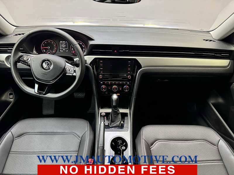 Used 2022 Volkswagen Passat 2.0T SE FWD image 11