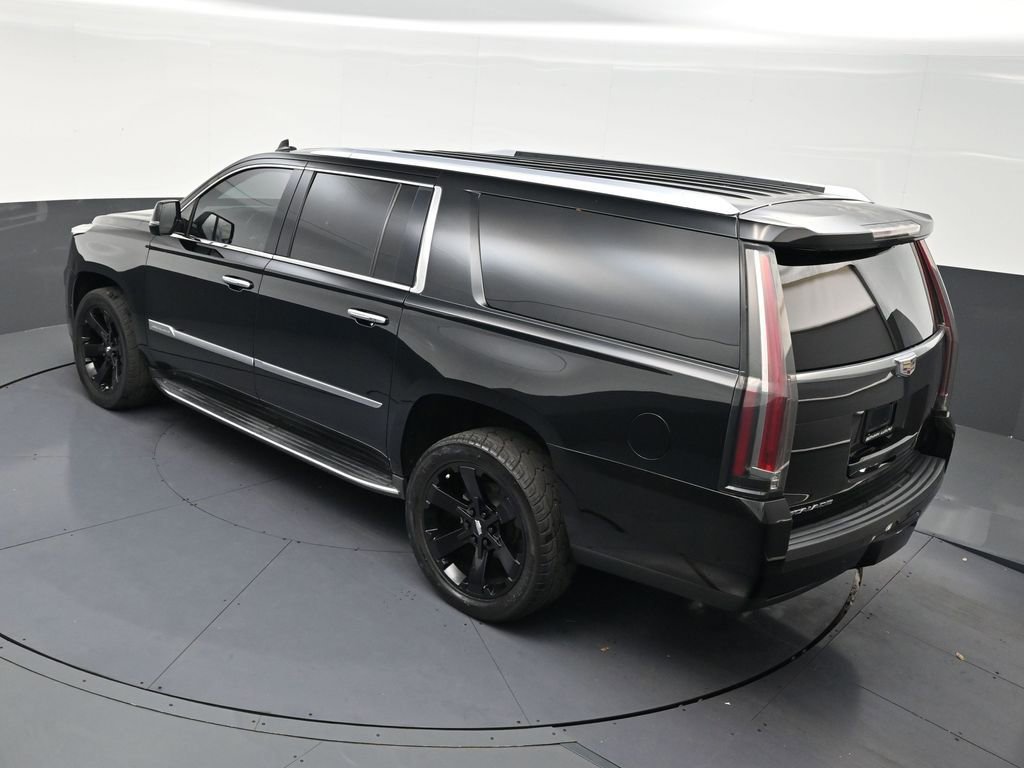 Used 2019 Cadillac Escalade ESV Premium Luxury image 17